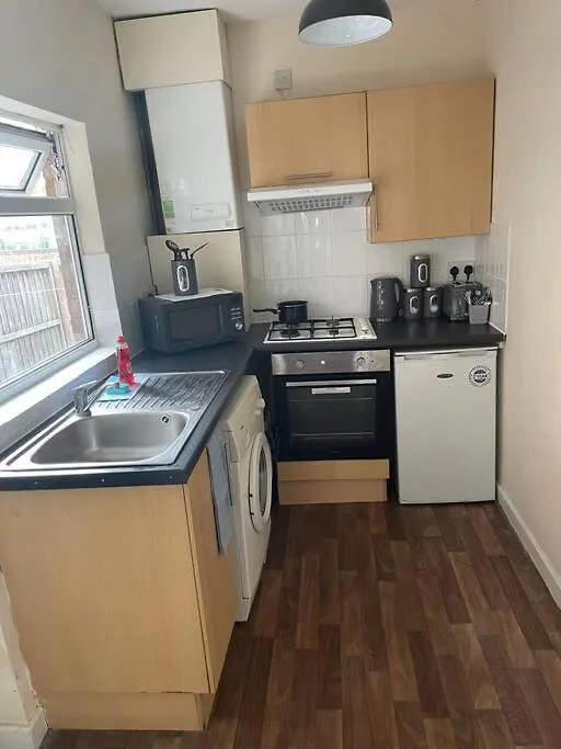 1, 38 Sneinton Hermitage Ng2 4Bs Nottingham 0*,  United Kingdom